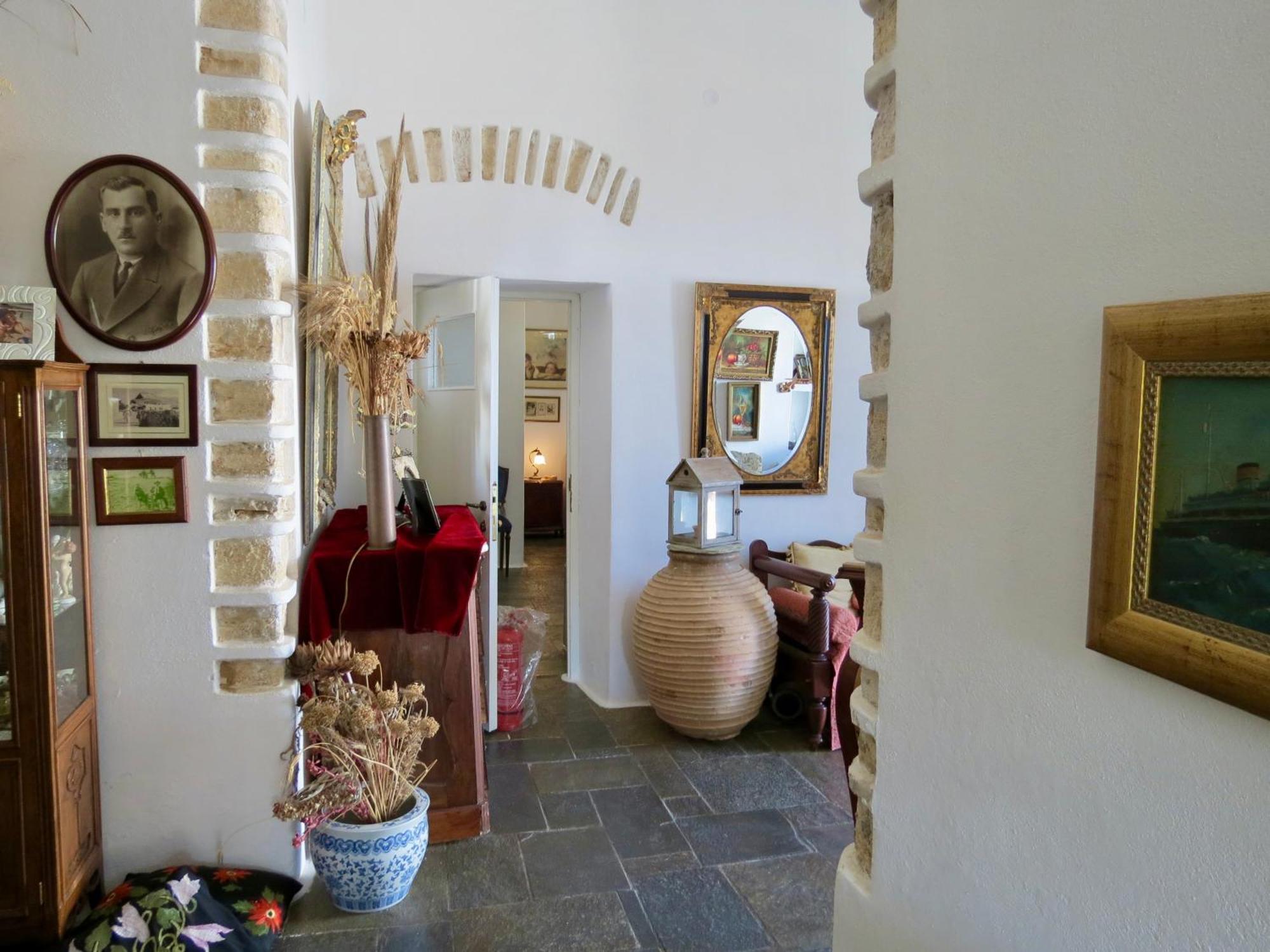 Fanivevisgarden Hotell Folégandros Exteriör bild
